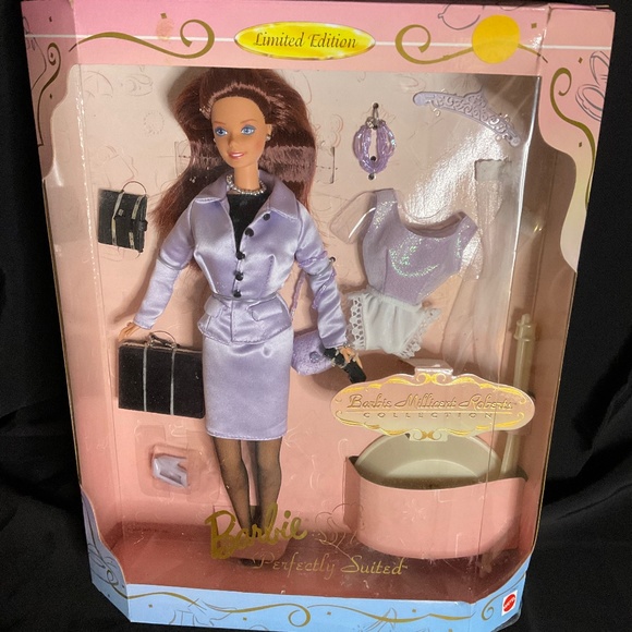 Barbie Perfectly Suited,Limited Edition of Millicent Robert’s Collection 1997 - Picture 3 of 10
